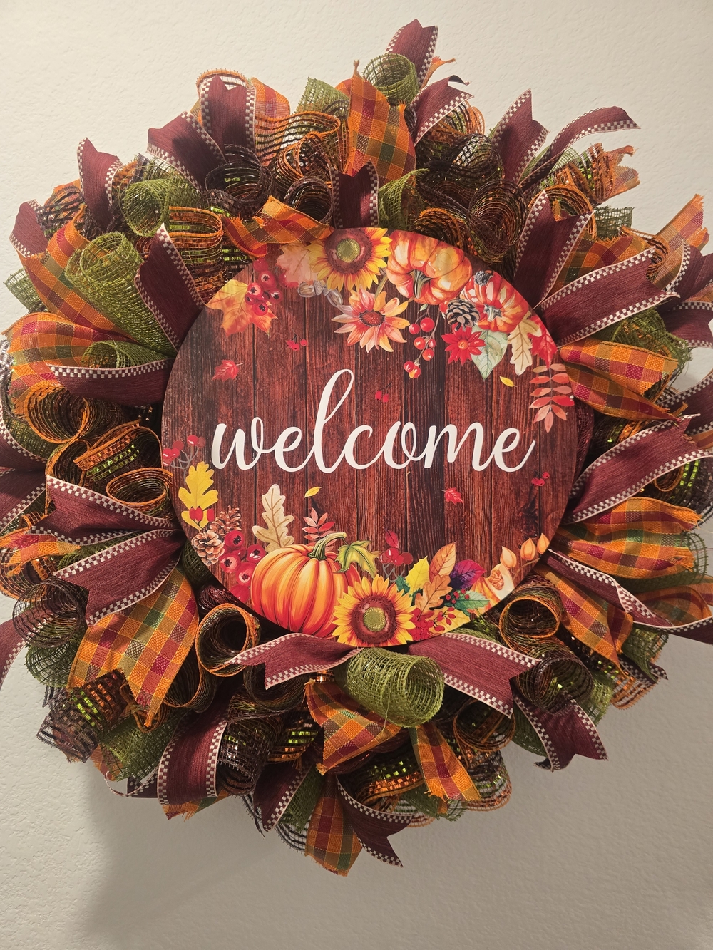 W148 Welcome Fall Wreath
Handmade fall wreath featuring burgundy, orange